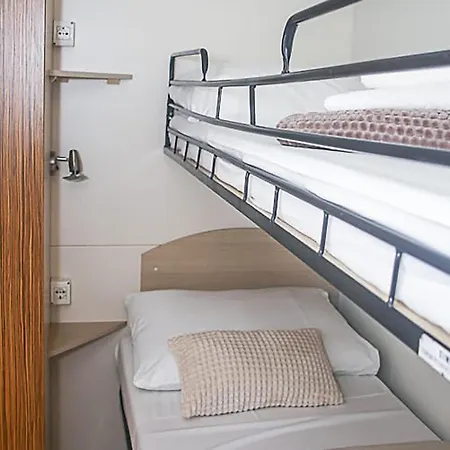 3 Bedroom Stacaravan In Camping