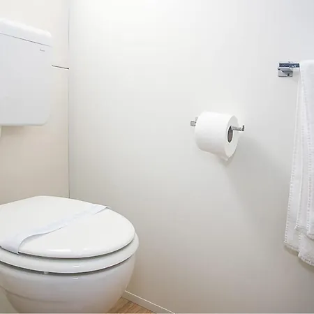 Camping 3 Bedroom Stacaravan In Drniš