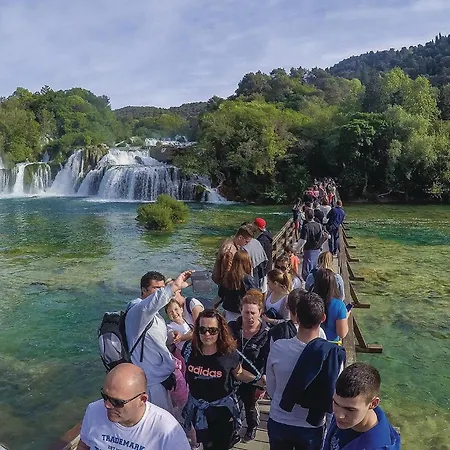 Camping 3 Bedroom Stacaravan In