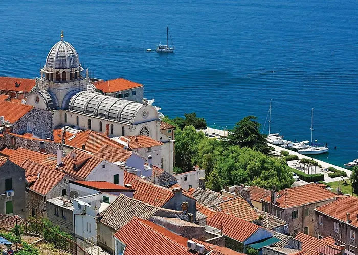 Camping 3 Bedroom Stacaravan In