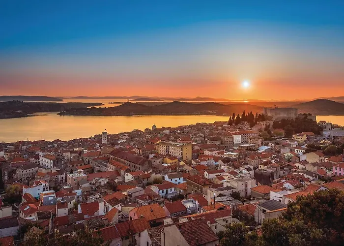 3 Bedroom Stacaravan In אתר קמפינג 3*